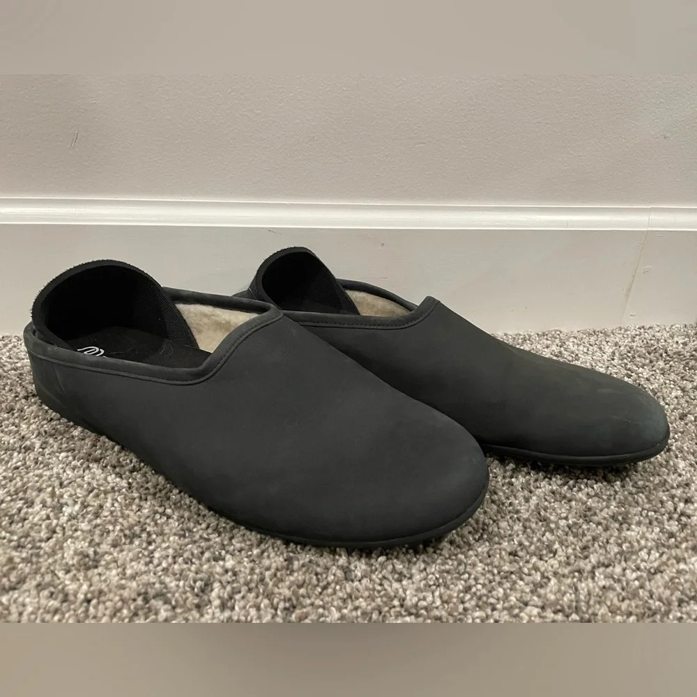 Mahabis Luxe men's black leather slippers, size 43 EU / 10 US